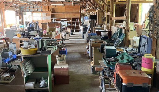 基地の制作、進行中。不用品市とシェアハウスを始めるよ。