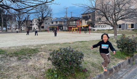 田舎暮らしの子供はゲーム中毒に陥りやすい